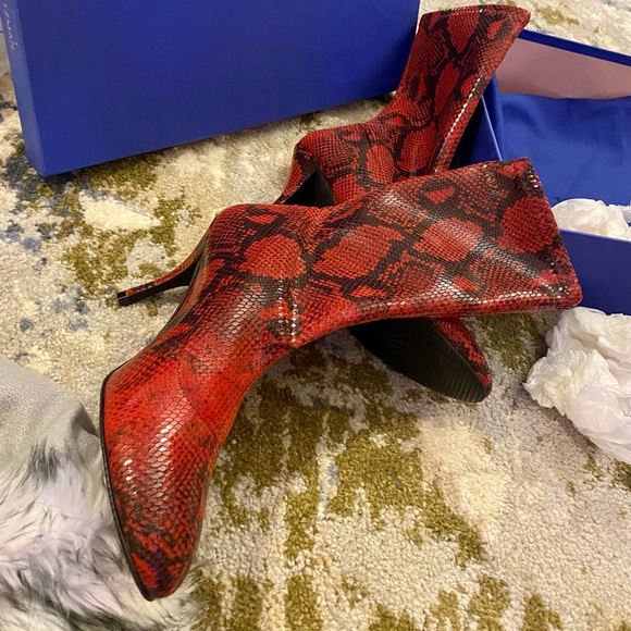 Stuart Weitzman | Verona 80mm Boots in Red Python, size 9US (39.5IT) - Picture 2 of 8